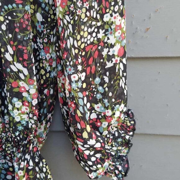 Romy Sheer Black Floral Peasant Top size Medium - Picture 7 of 8